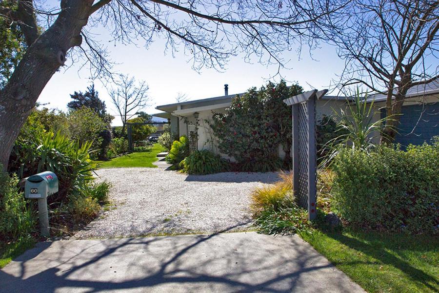 Magnolia House Bed & Breakfast Blenheim Exterior photo